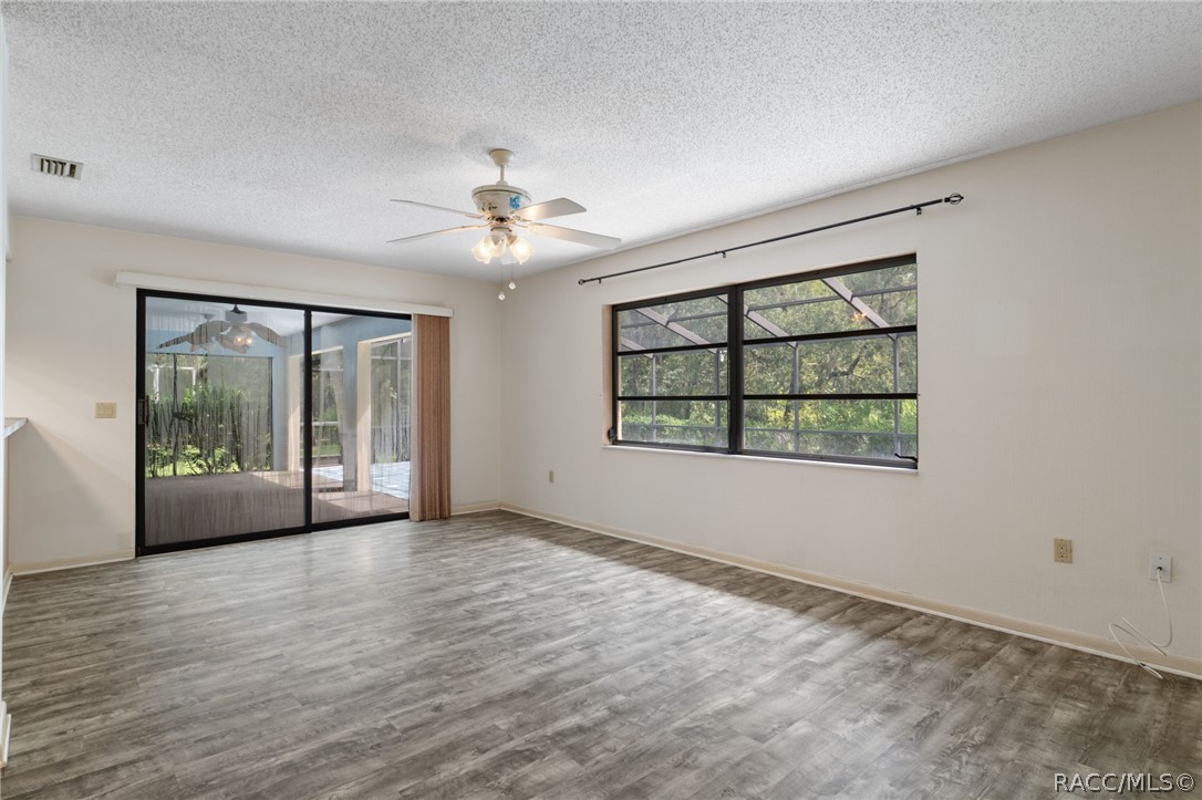 9 N TUPELO Court
