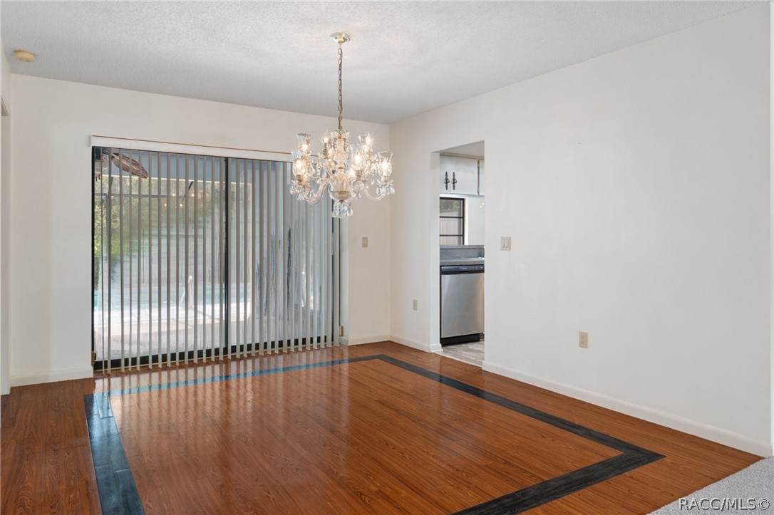 9 N TUPELO Court