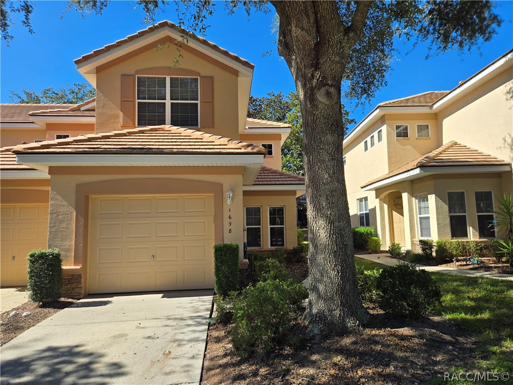 1698 W Spring Meadow Loop