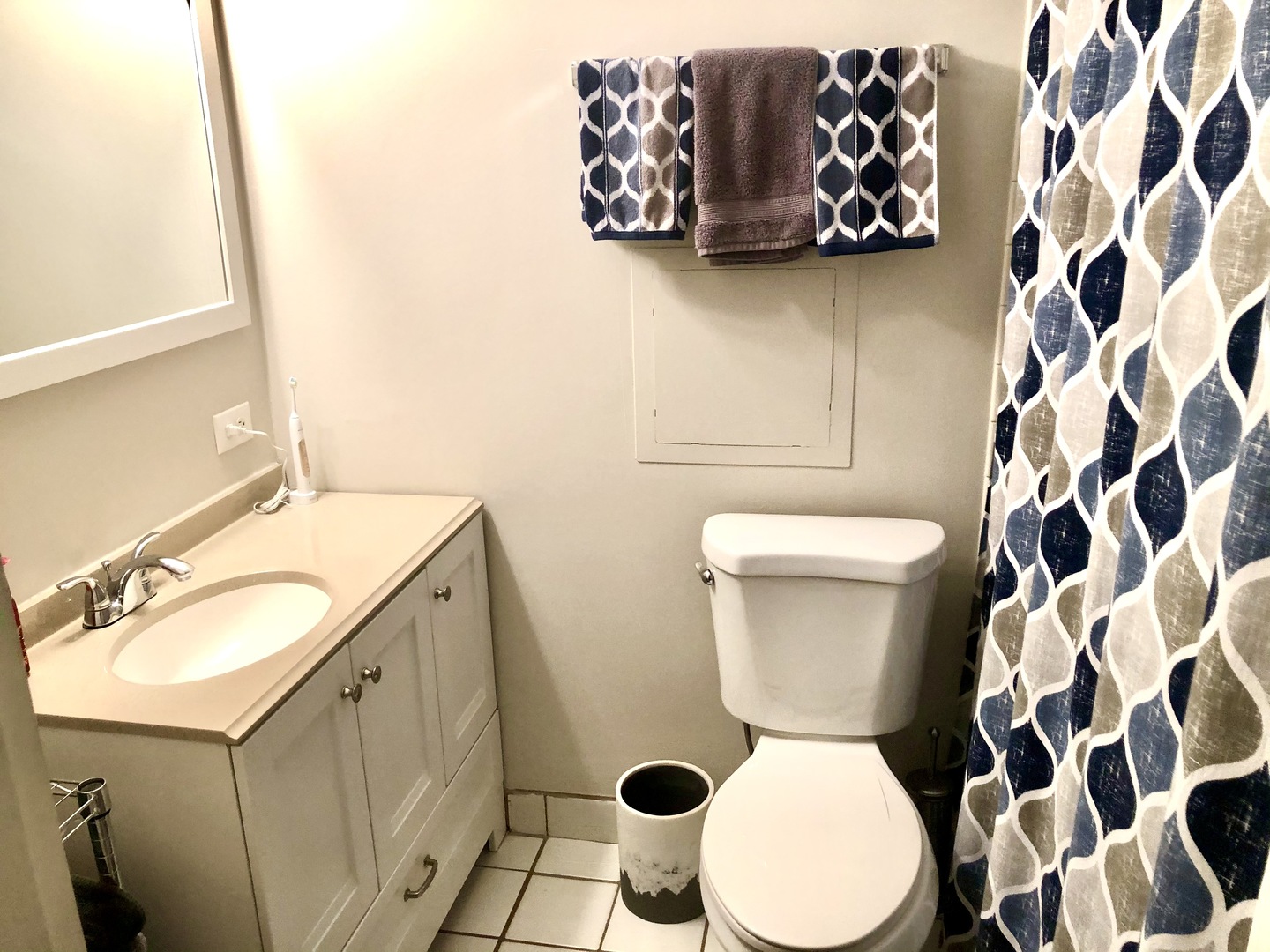 233 E Erie Street Unit: 1909