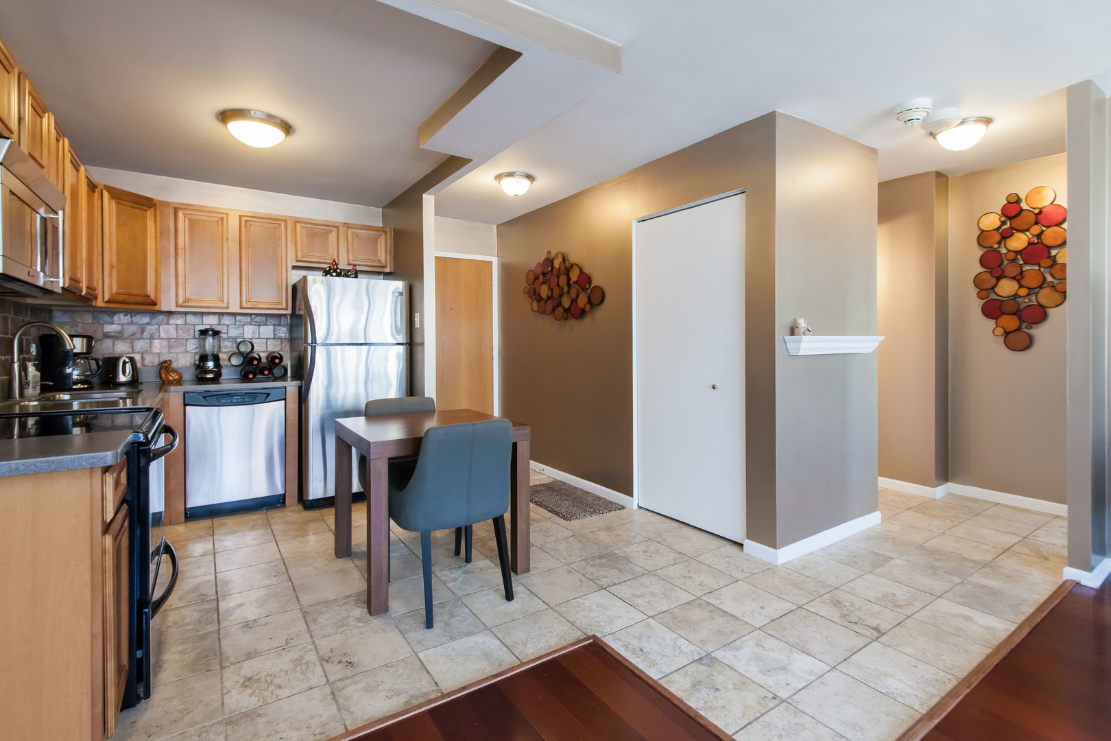 211 E Ohio Street Unit: 2225