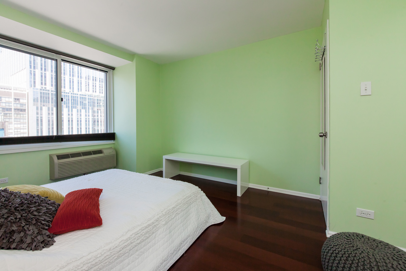 211 E Ohio Street Unit: 2225