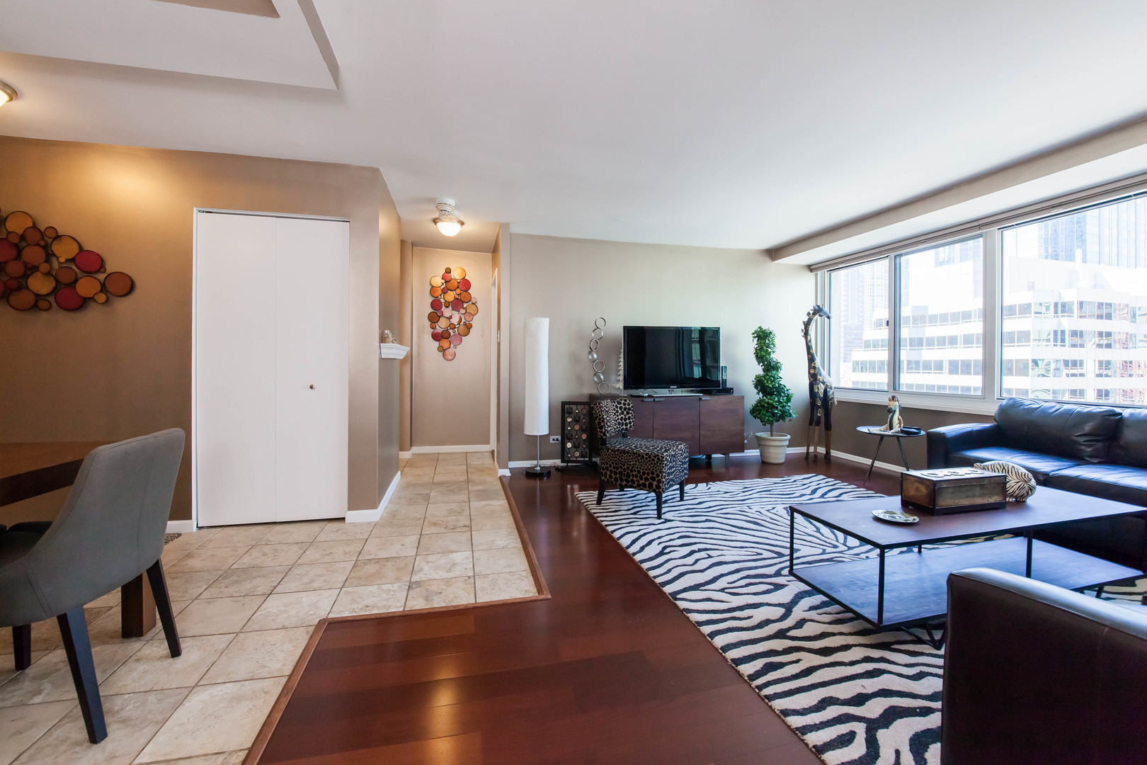 211 E Ohio Street Unit: 2225