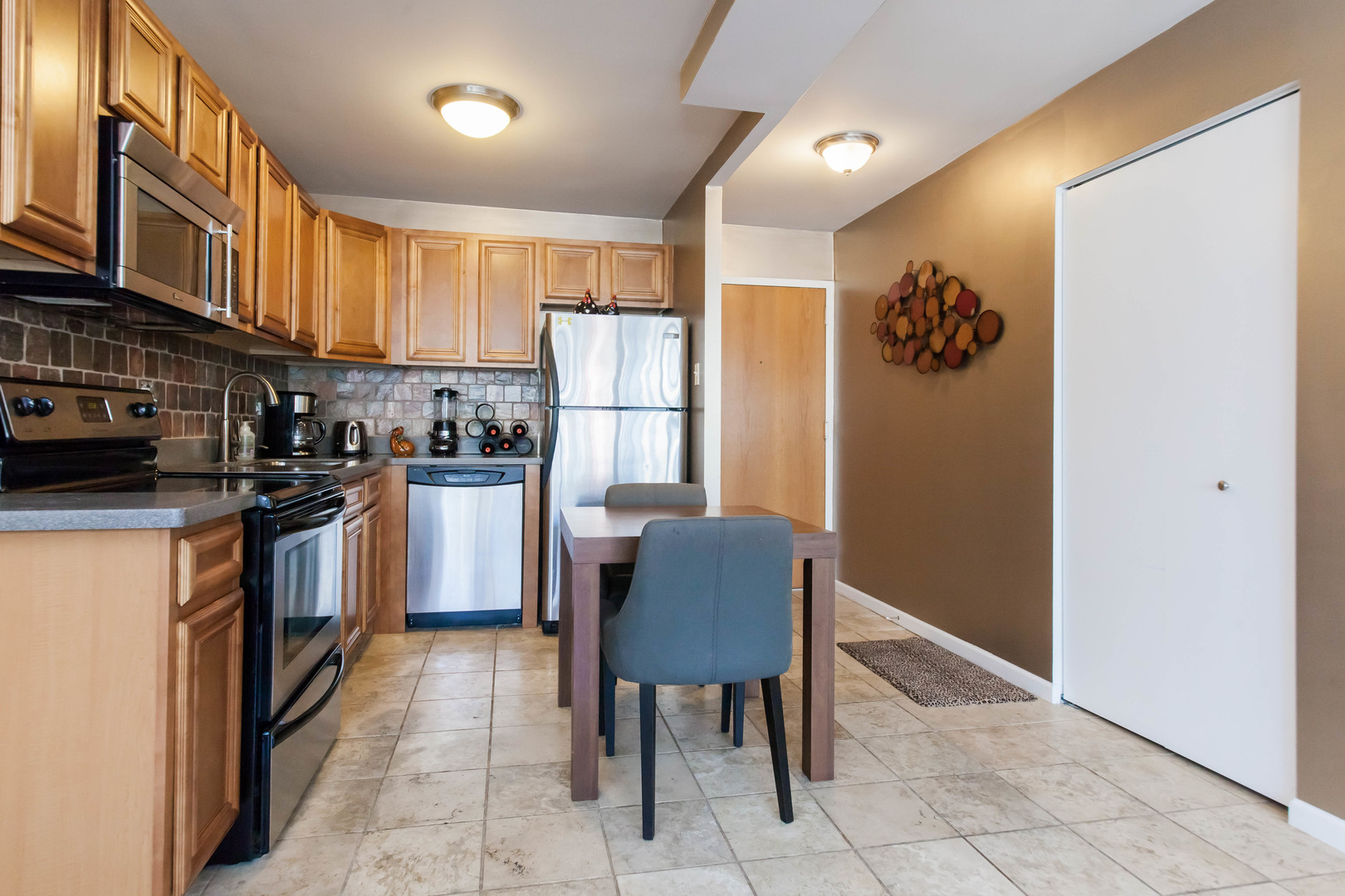 211 E Ohio Street Unit: 2225