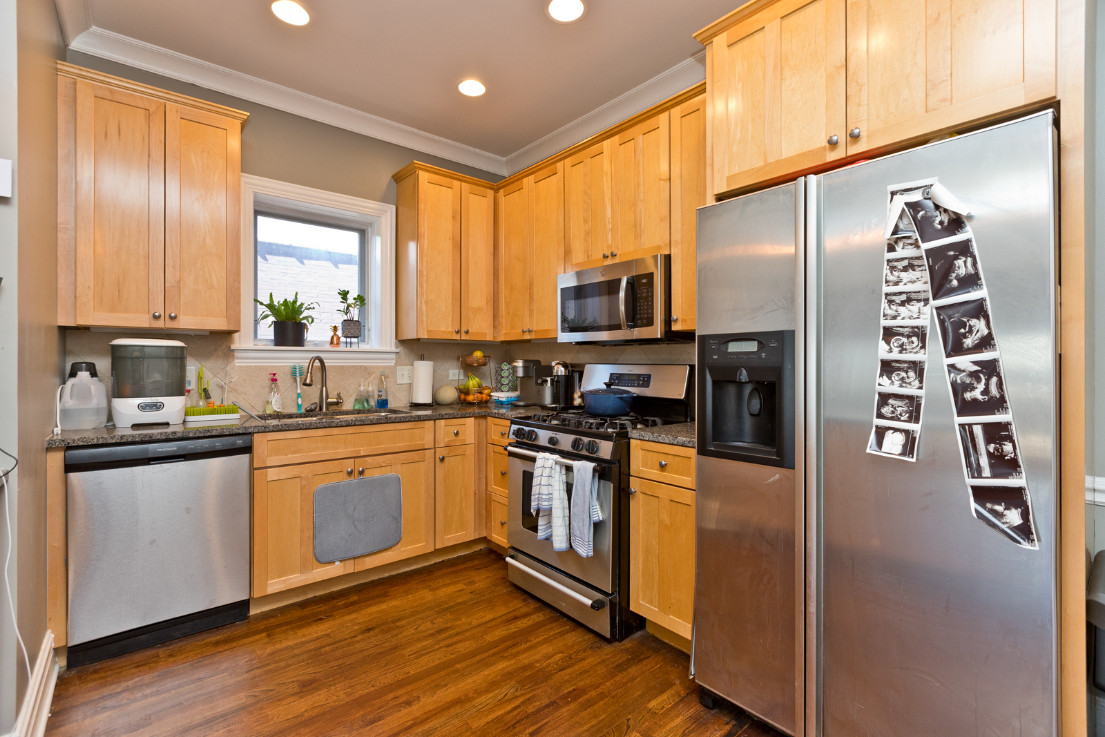 930 W Dakin Street Unit: 4W