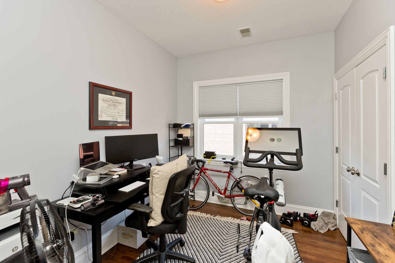 930 W Dakin Street Unit: 4W