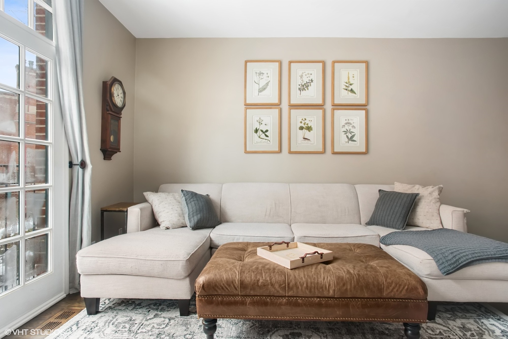 2652 N Southport Avenue Unit: E