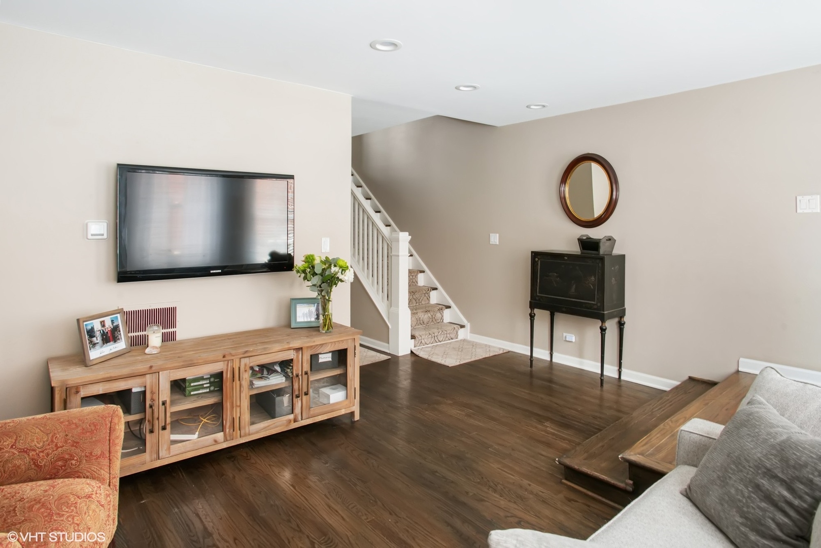 2652 N Southport Avenue Unit: E