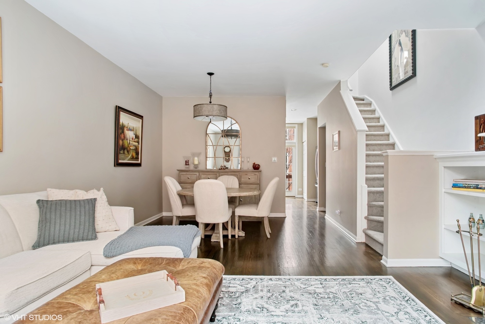 2652 N Southport Avenue Unit: E