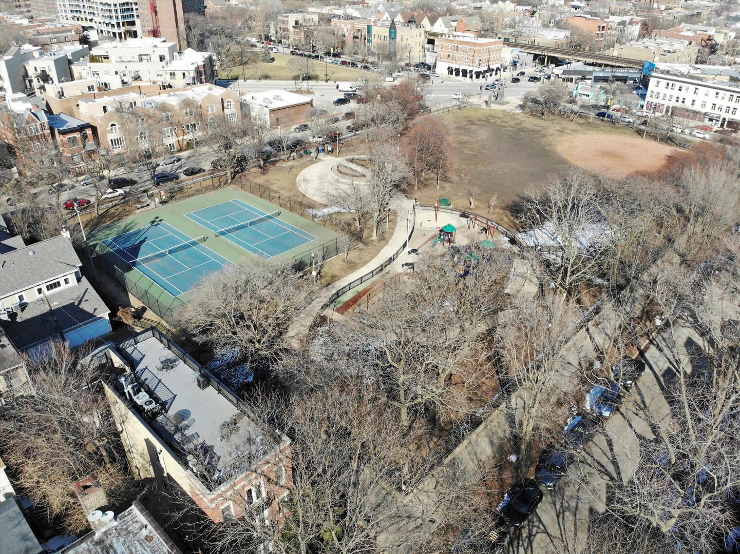 1037 W Lill Avenue Unit: 3E