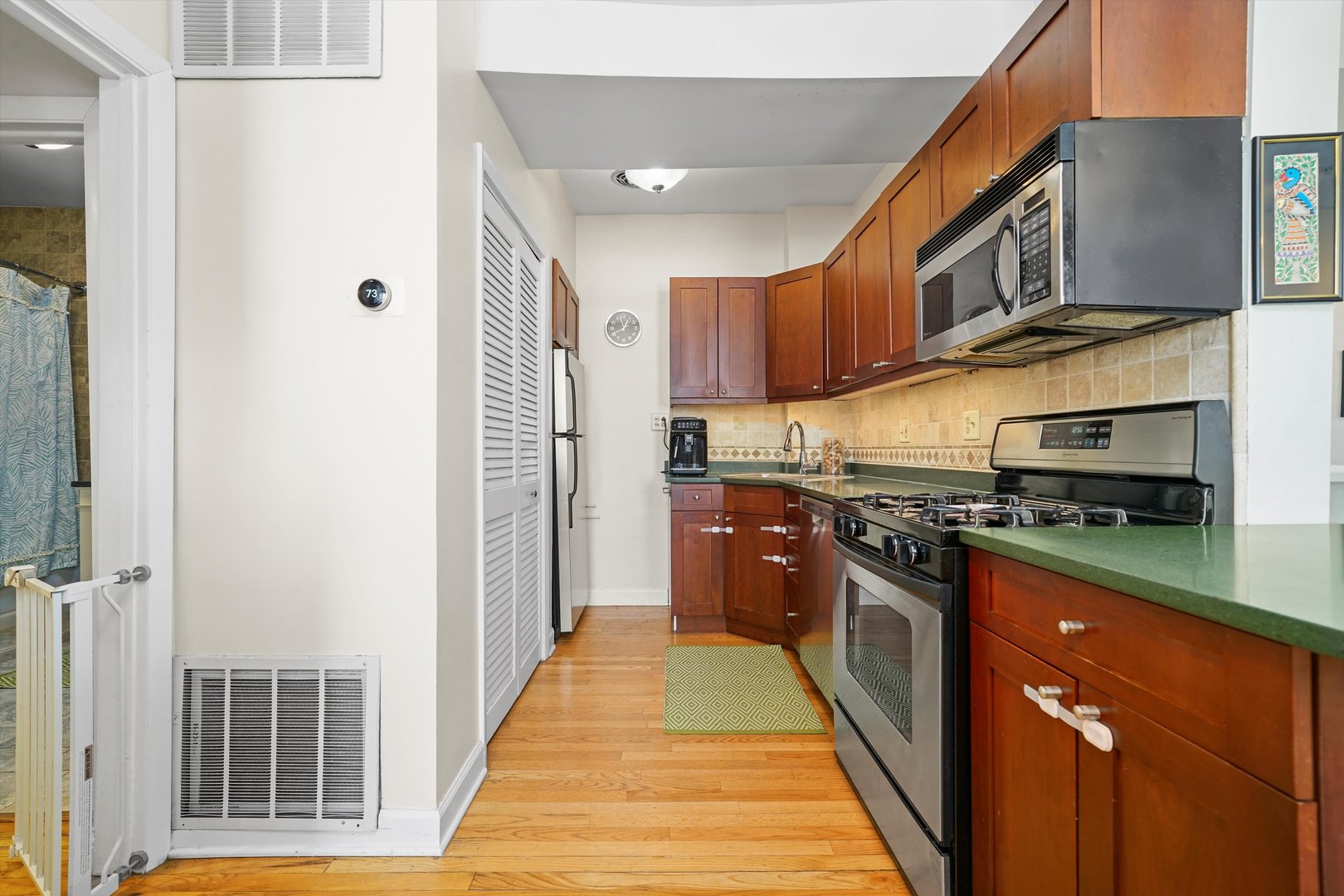 1037 W Lill Avenue Unit: 3E