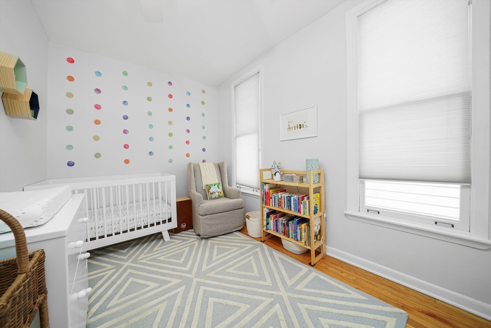 1037 W Lill Avenue Unit: 3E