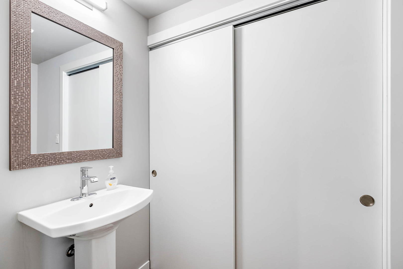 2257 W Coulter Street Unit: 2