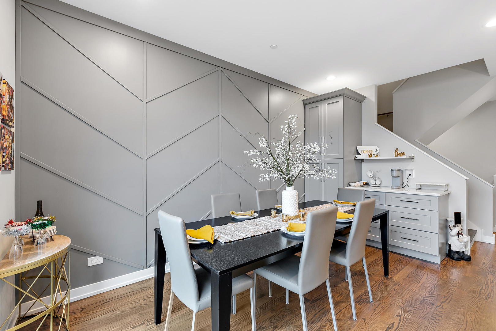 2257 W Coulter Street Unit: 2