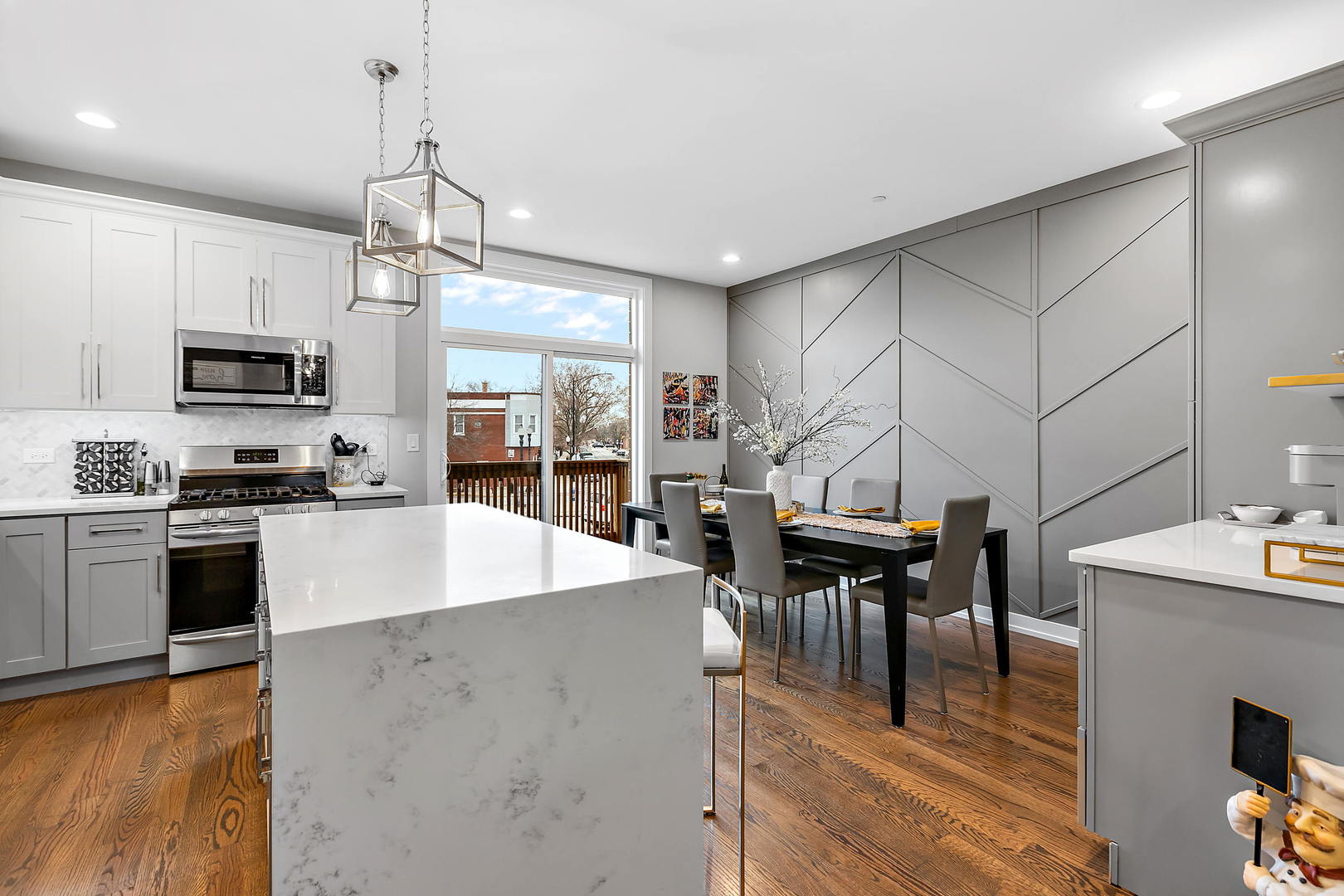 2257 W Coulter Street Unit: 2