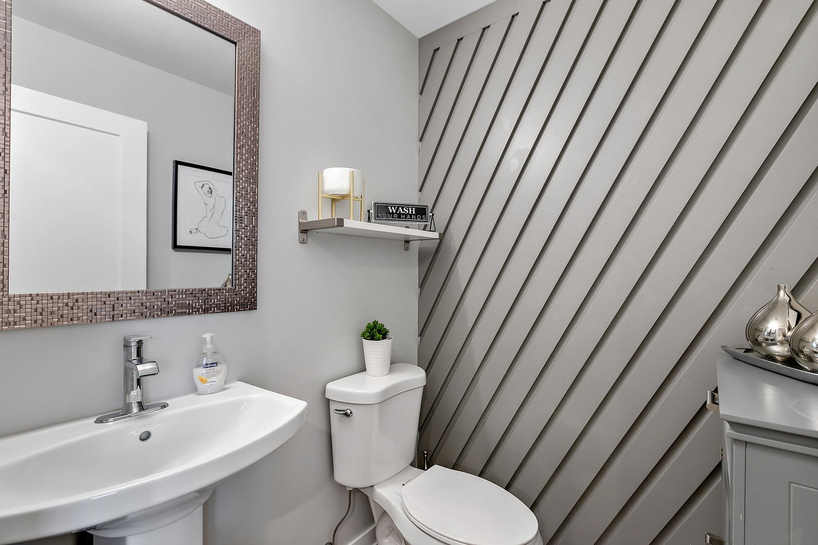 2257 W Coulter Street Unit: 2