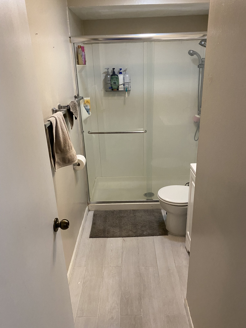 2219 N CLEVELAND Avenue Unit: 1N