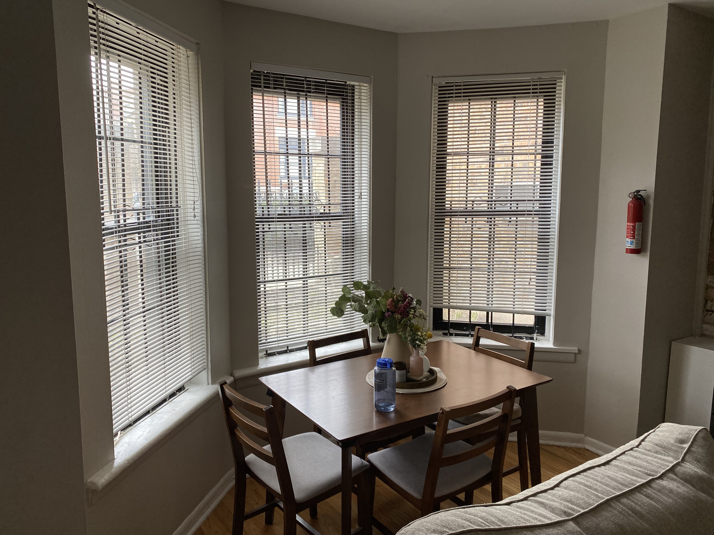 2219 N CLEVELAND Avenue Unit: 1N