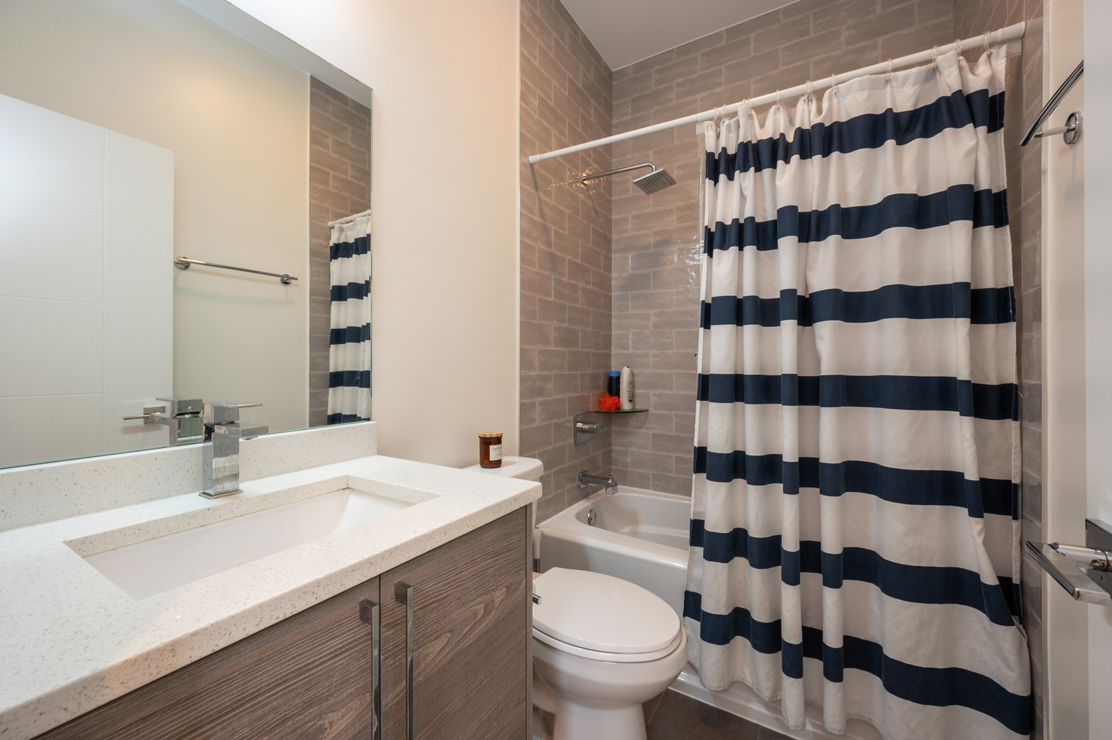 2034 W Cullerton Street Unit: 1
