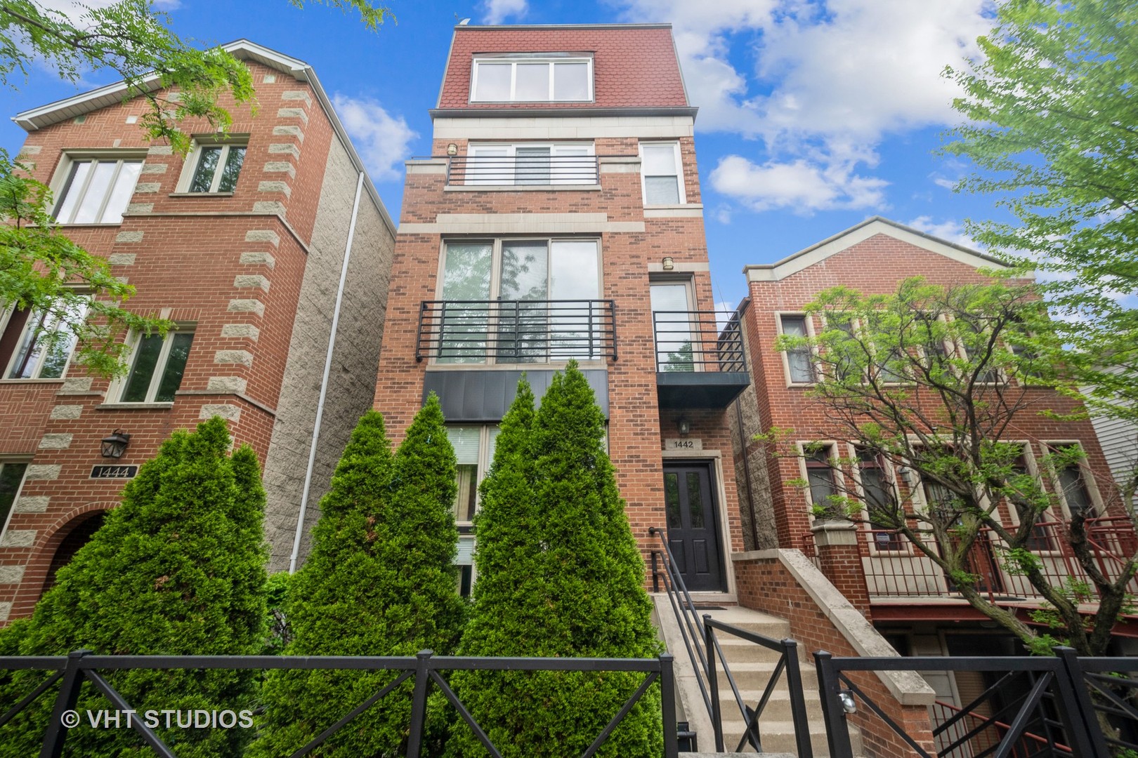 1442 W Walton Street Unit: 2