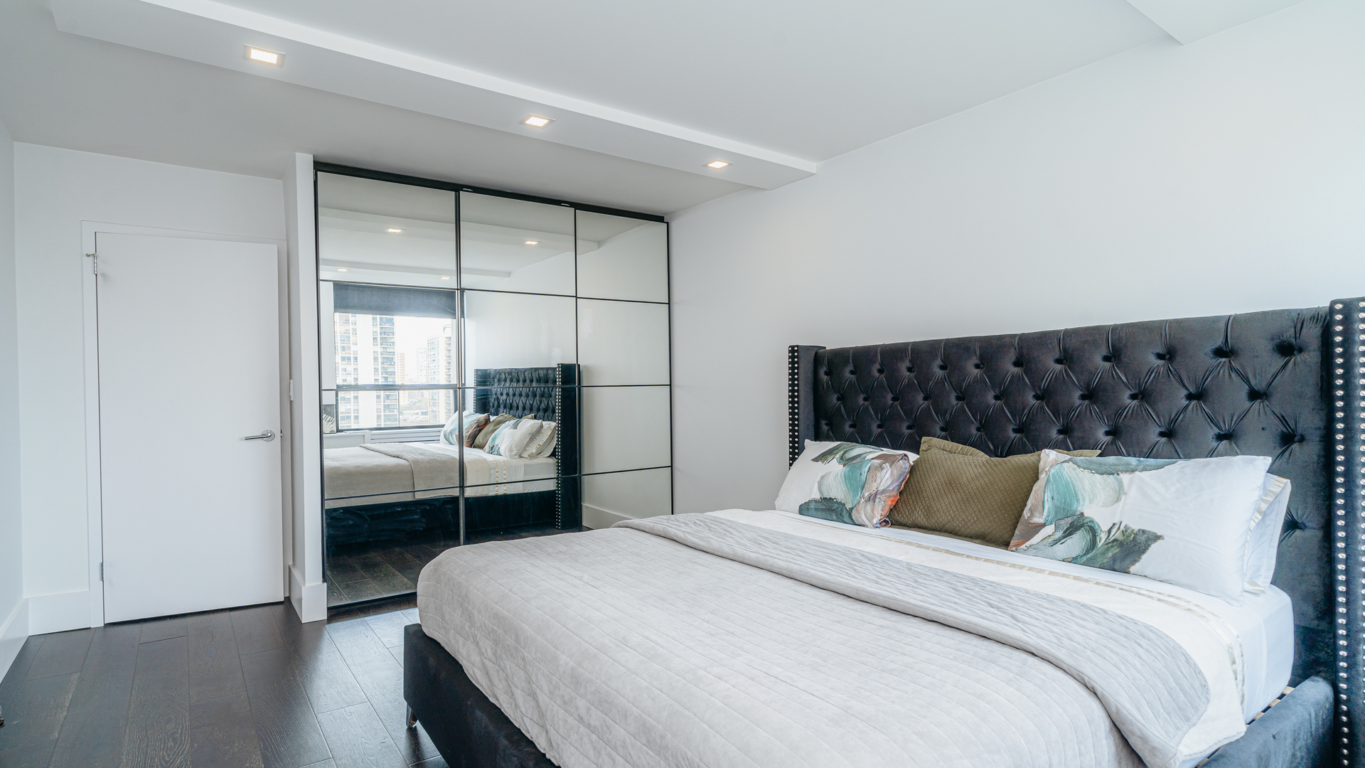 1360 N Sandburg Terrace Unit: 1102C