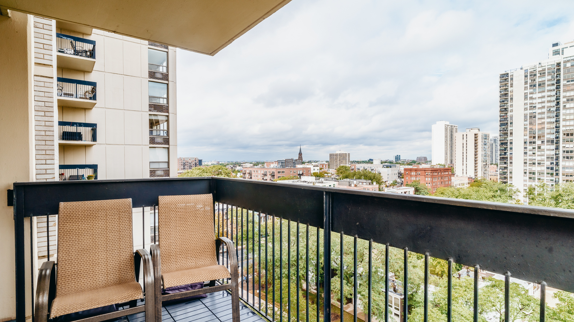 1360 N Sandburg Terrace Unit: 1102C