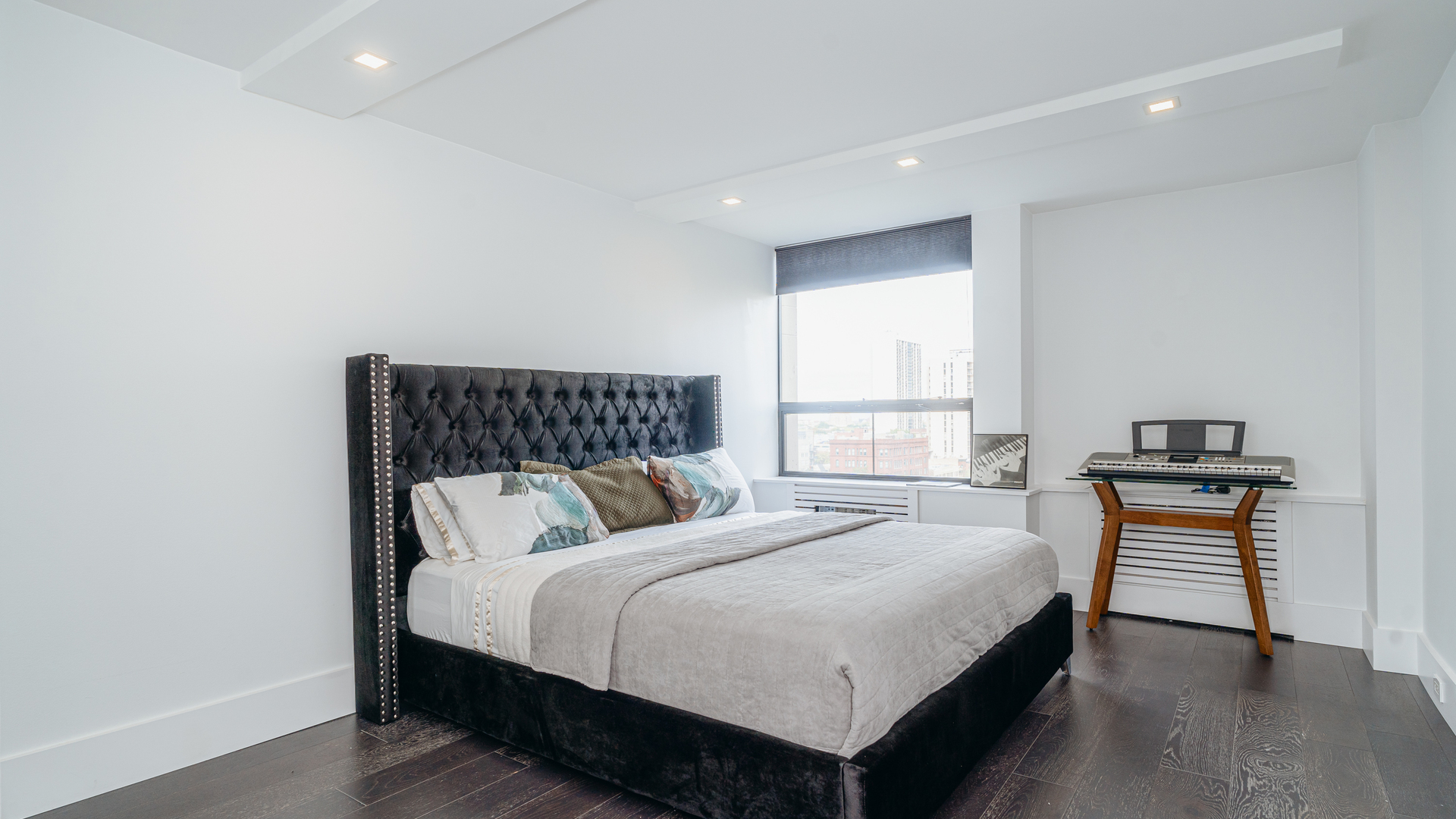 1360 N Sandburg Terrace Unit: 1102C