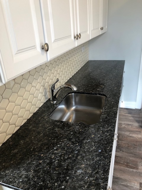 2035 N Winchester Avenue Unit: 1R