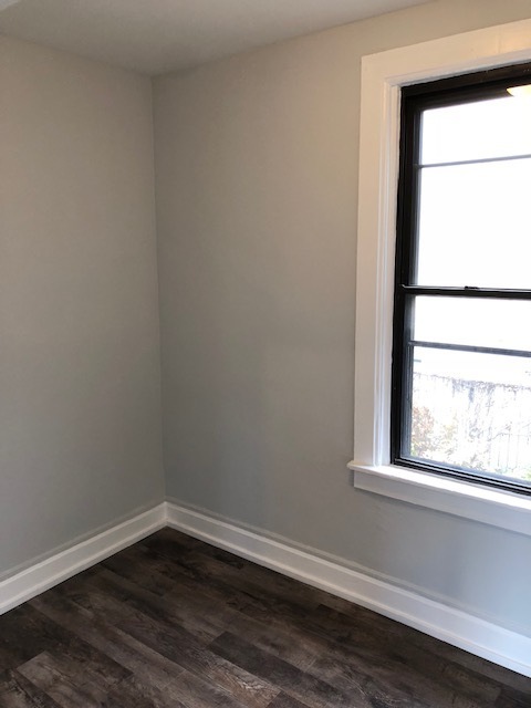 2035 N Winchester Avenue Unit: 1R