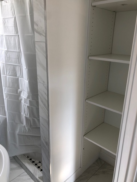 2035 N Winchester Avenue Unit: 1R