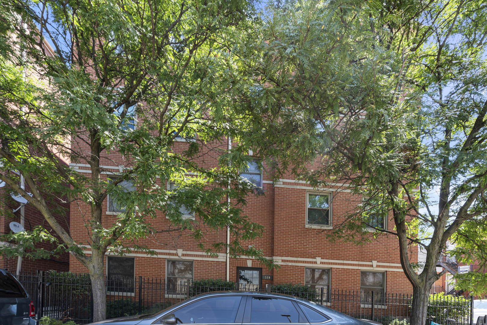 519 S Maplewood Avenue Unit: 1E