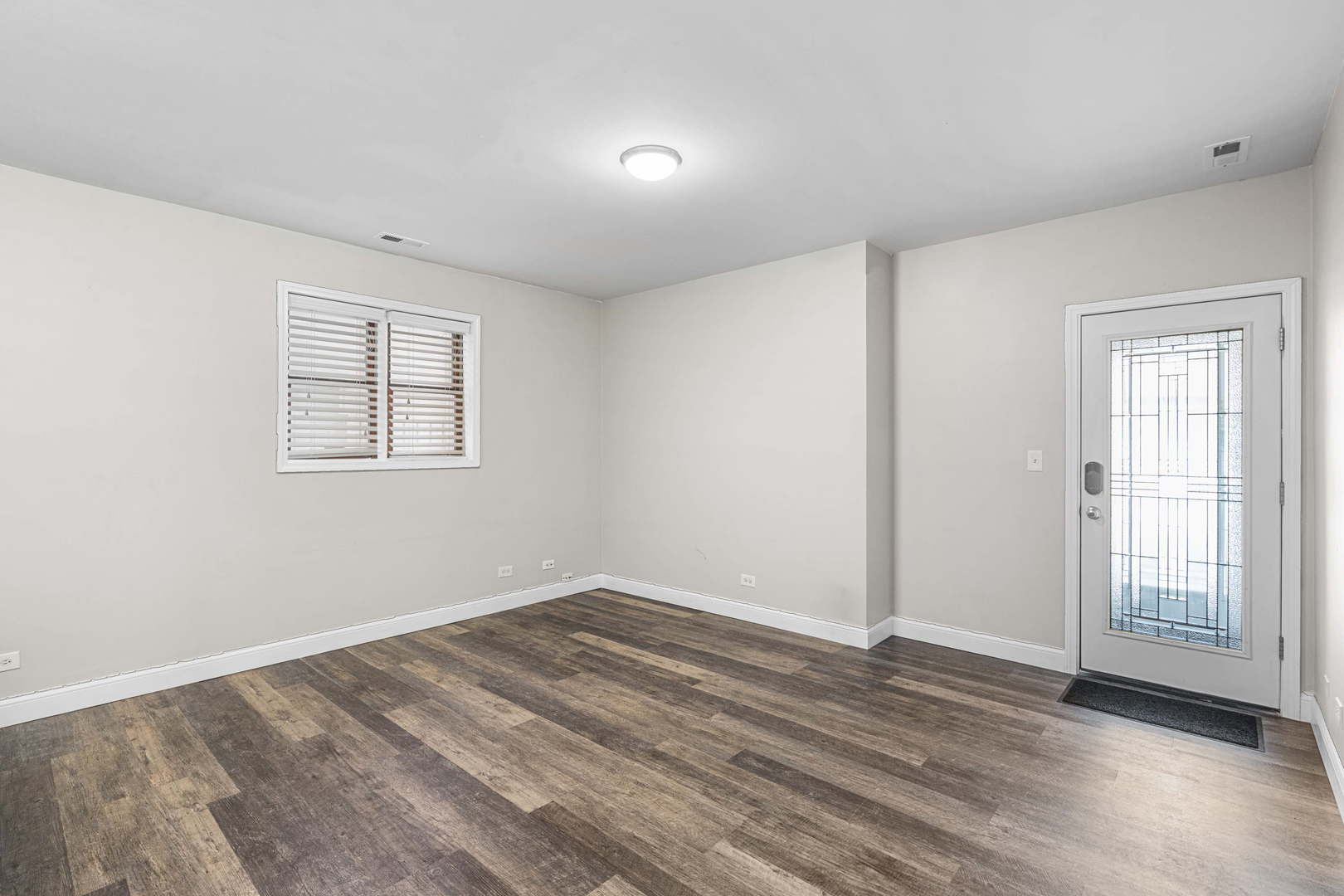 519 S Maplewood Avenue Unit: 1E