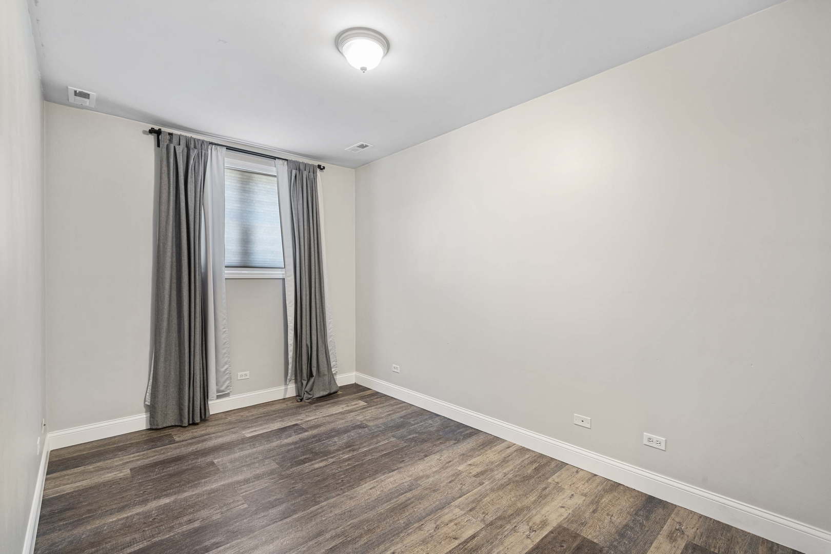 519 S Maplewood Avenue Unit: 1E