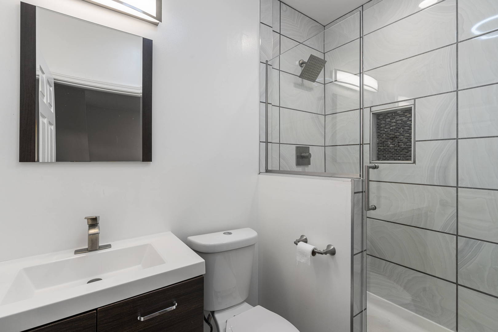519 S Maplewood Avenue Unit: 1E