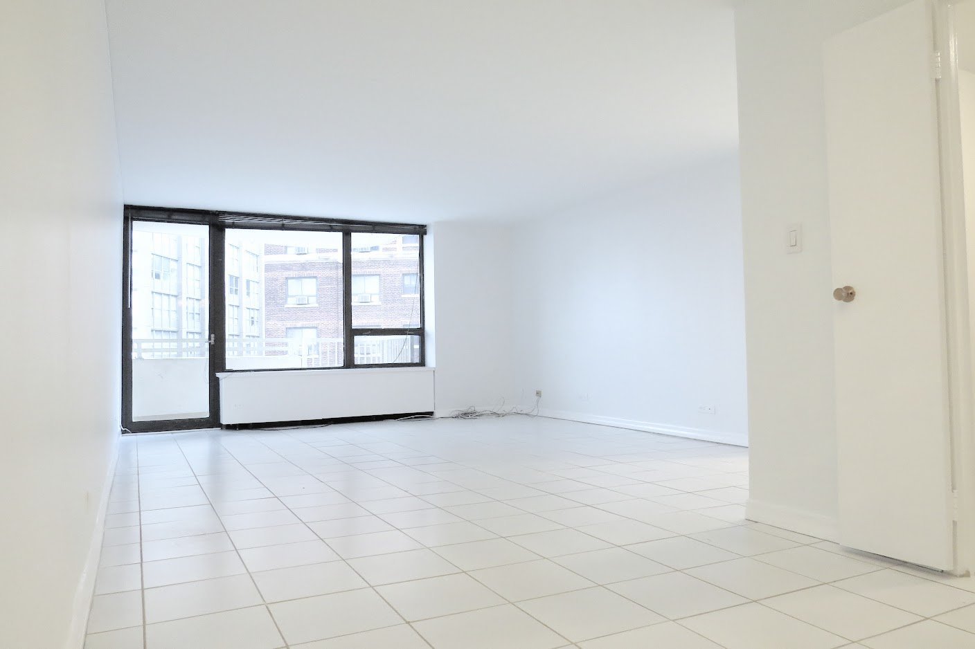 3930 N Pine Grove Avenue Unit: 515
