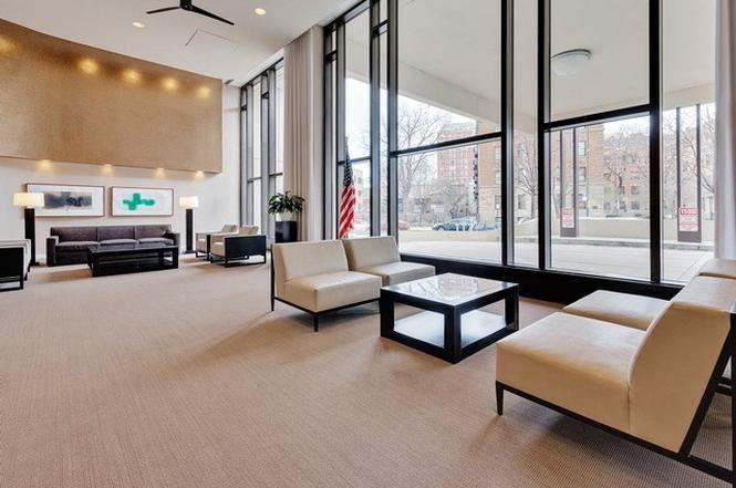 3930 N Pine Grove Avenue Unit: 515
