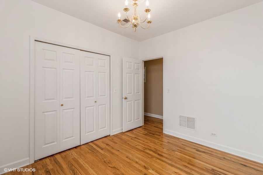 506 S OAKLEY Boulevard Unit: 2