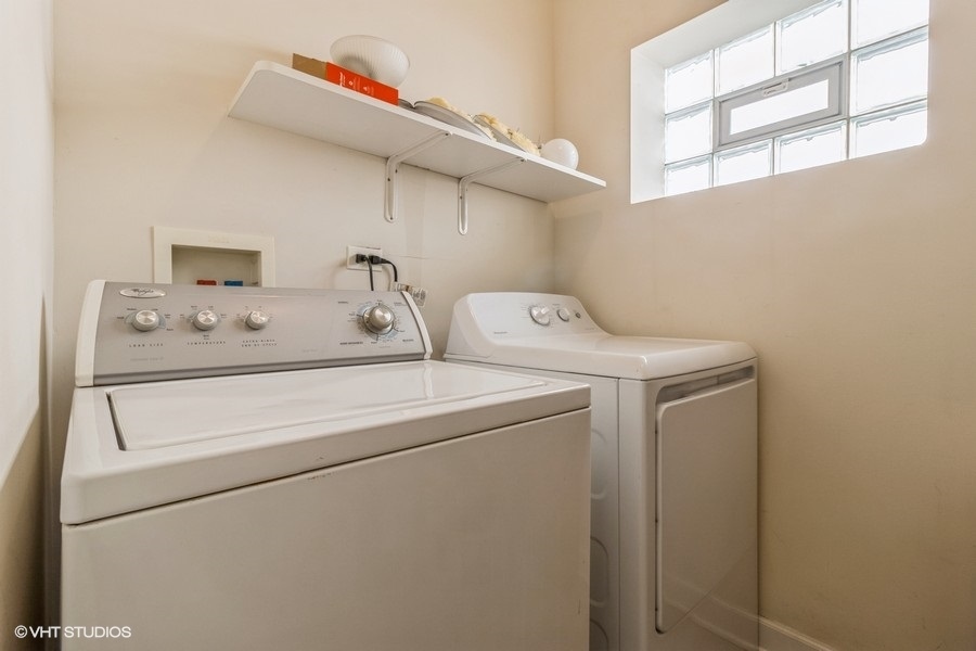 506 S OAKLEY Boulevard Unit: 2