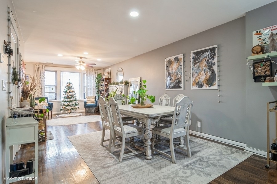 2008 N Damen Avenue Unit: 2