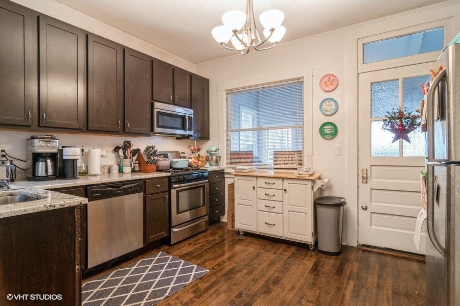 2008 N Damen Avenue Unit: 2
