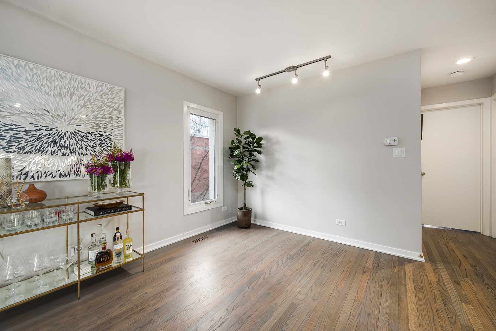 1050 W Webster Avenue Unit: 2W