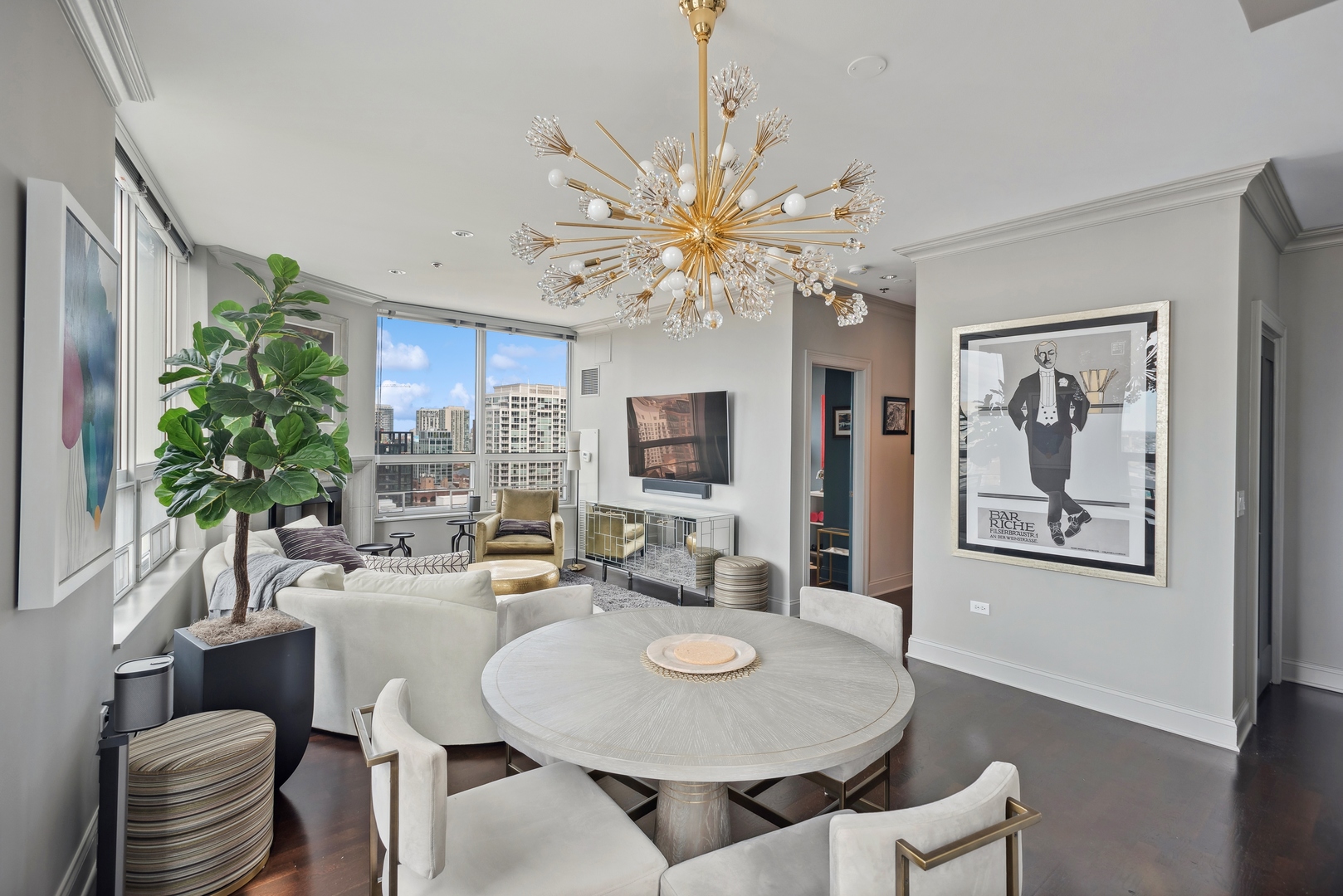 330 W Grand Avenue Unit: 2104
