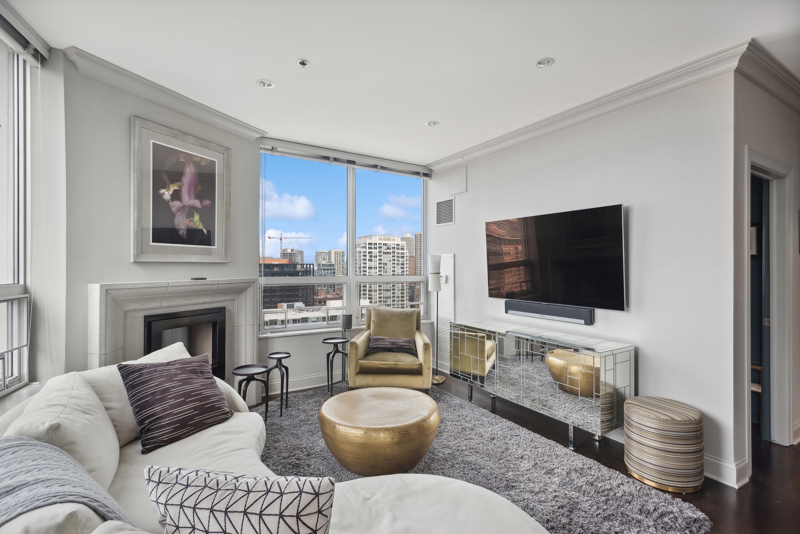330 W Grand Avenue Unit: 2104