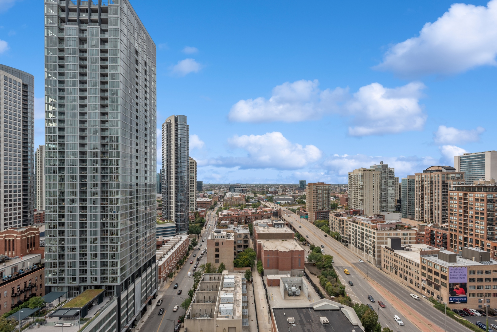 330 W Grand Avenue Unit: 2104