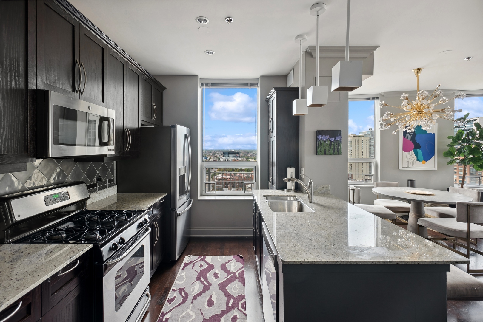 330 W Grand Avenue Unit: 2104