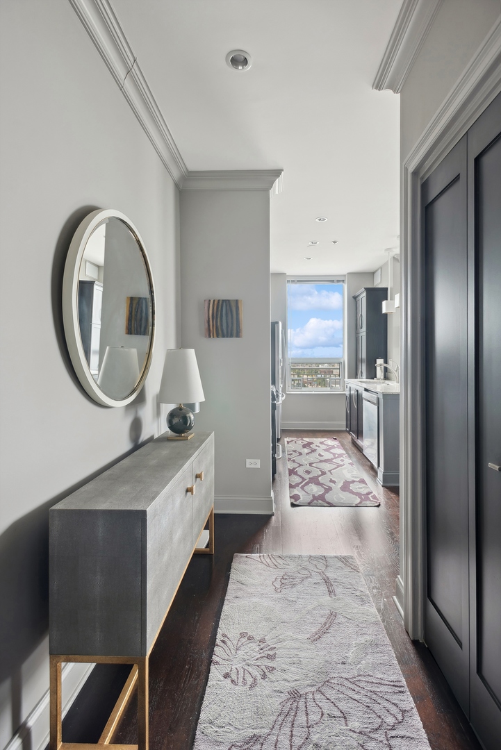 330 W Grand Avenue Unit: 2104
