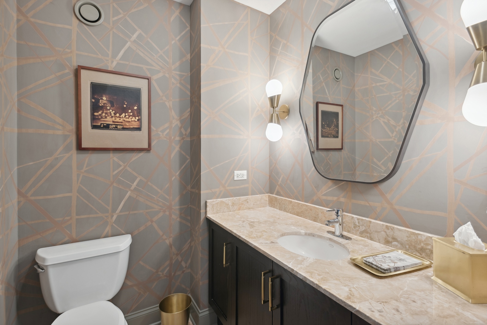 330 W Grand Avenue Unit: 2104