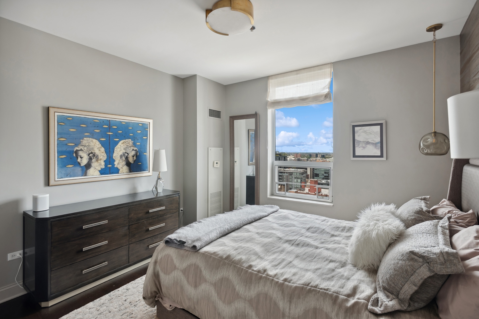 330 W Grand Avenue Unit: 2104