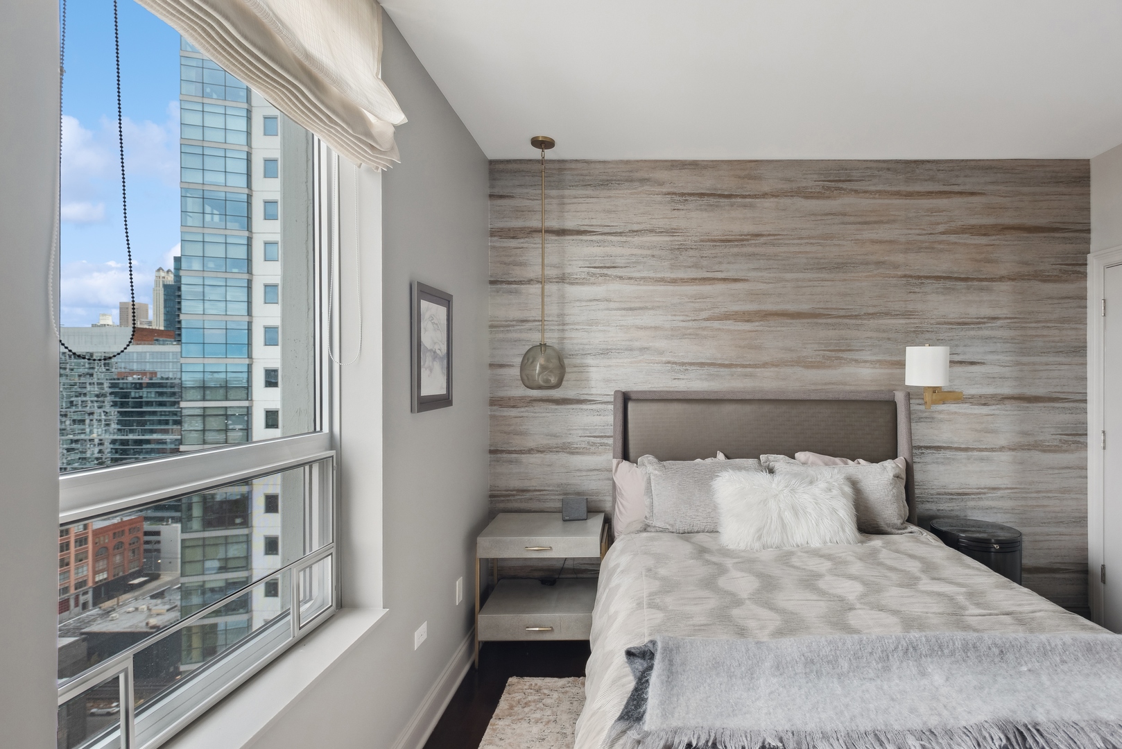 330 W Grand Avenue Unit: 2104