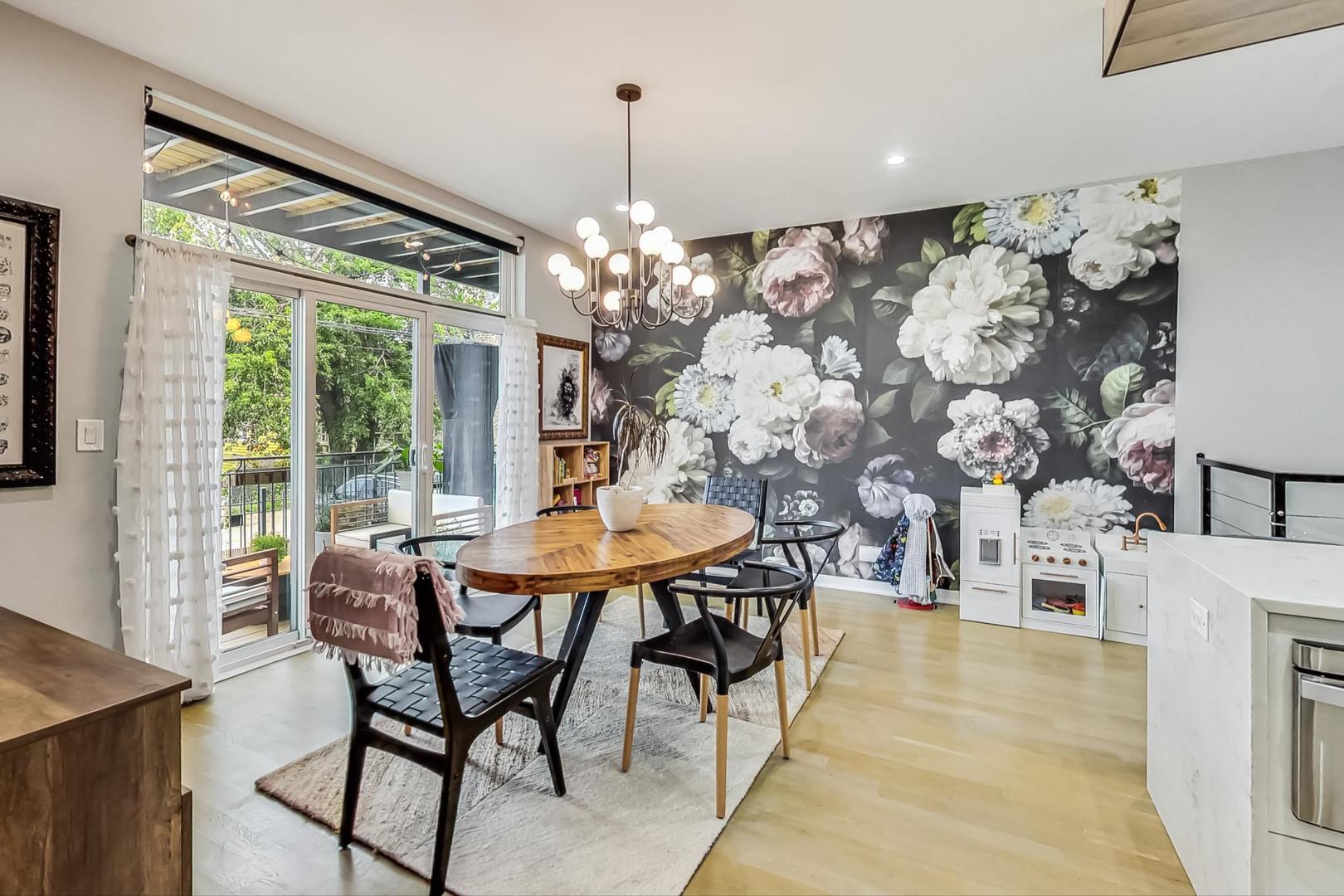 1708 W Cermak Road Unit: 1W
